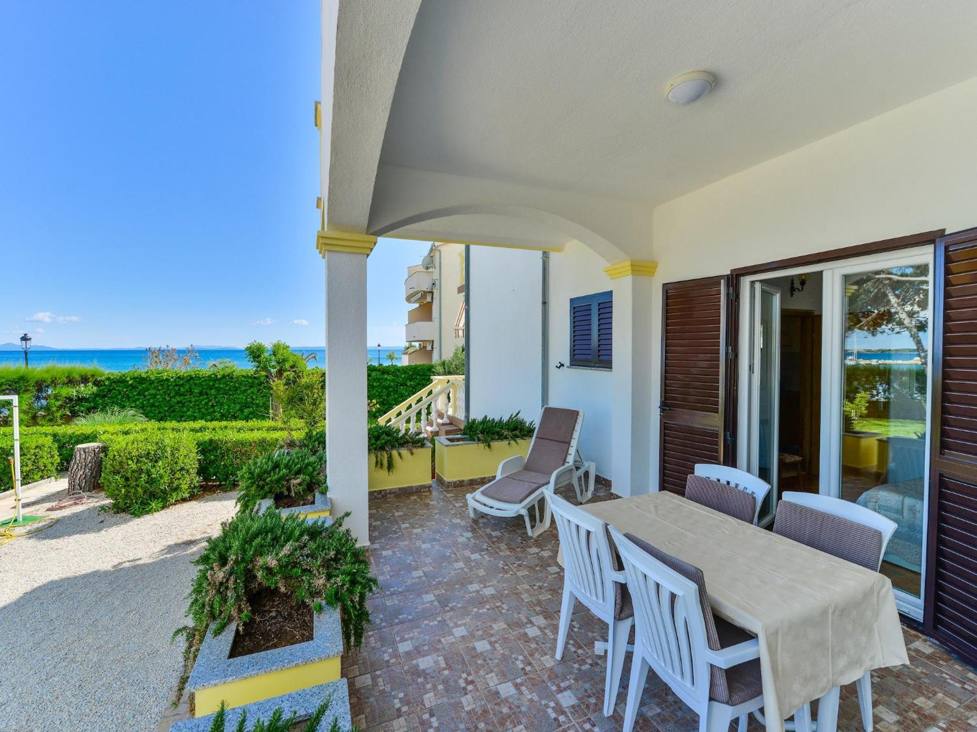 Apartments In House Liveric In Vir At The Beach Exterior photo