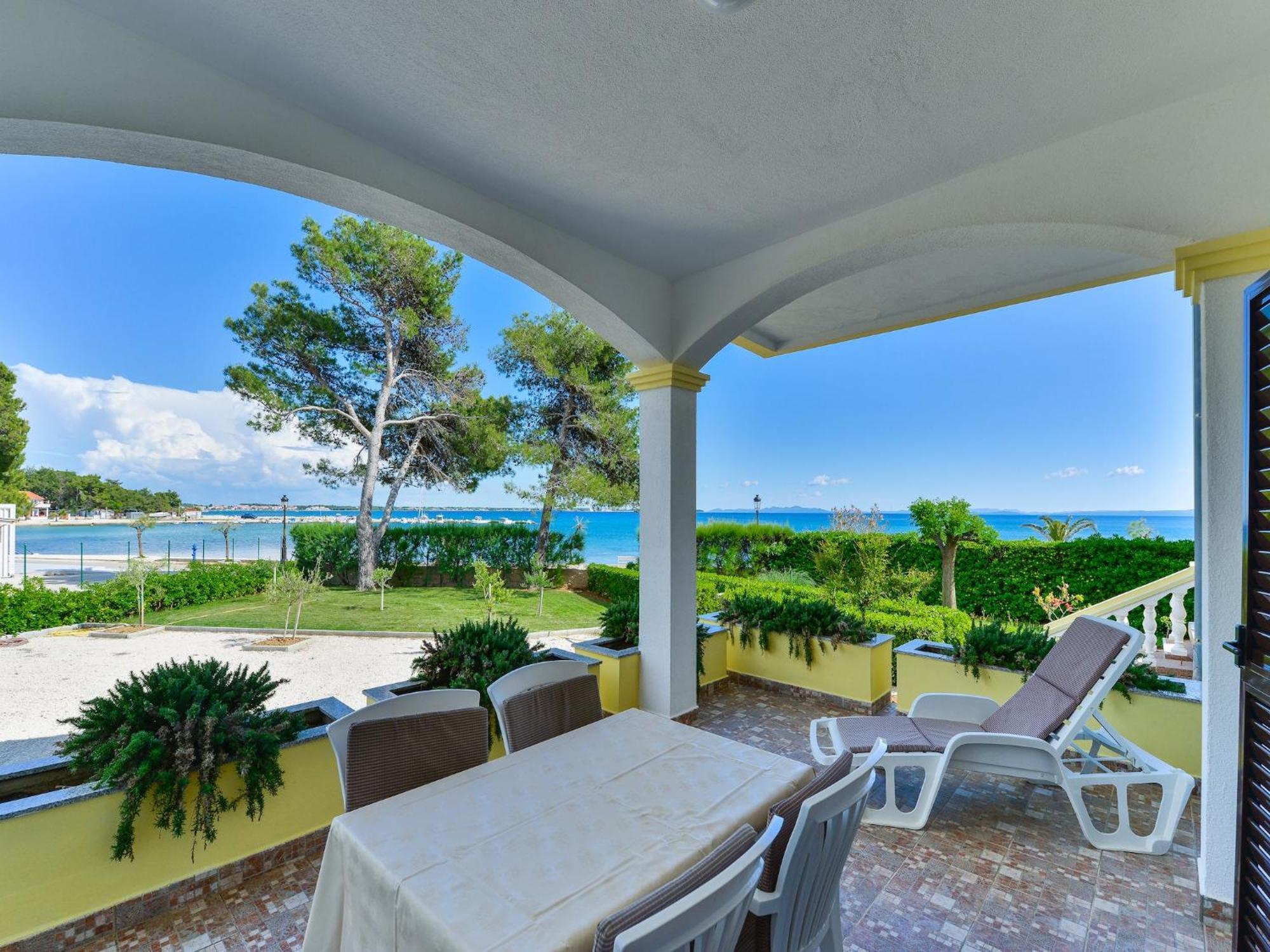 Apartments In House Liveric In Vir At The Beach Exterior photo