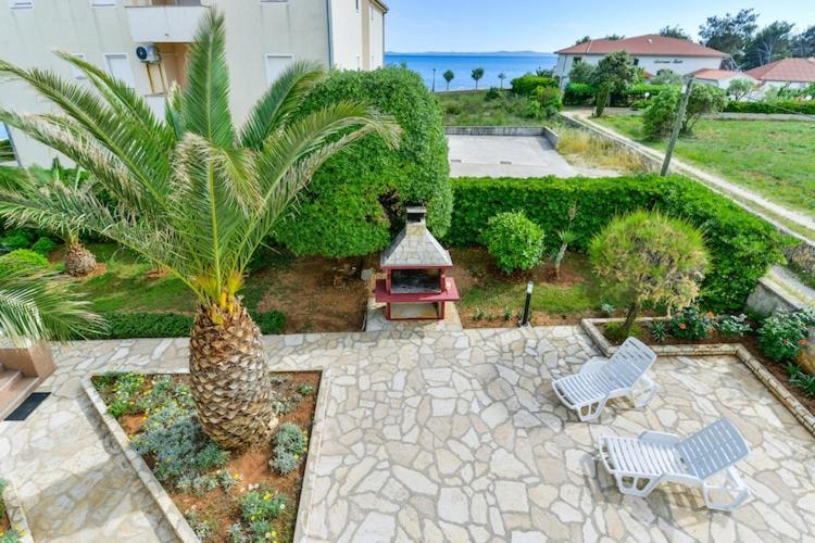 Apartments In House Liveric In Vir At The Beach Exterior photo